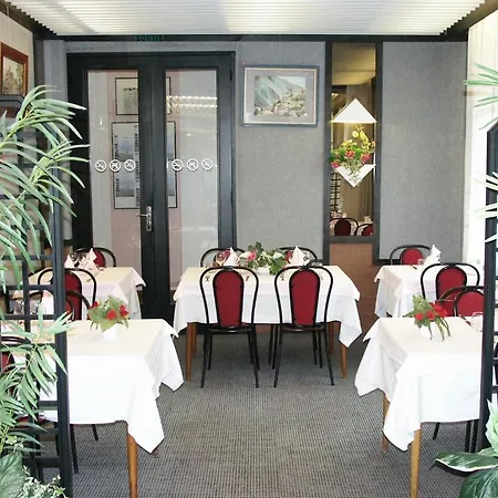 Le Charlet