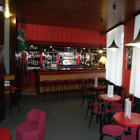 Le Charlet 3*